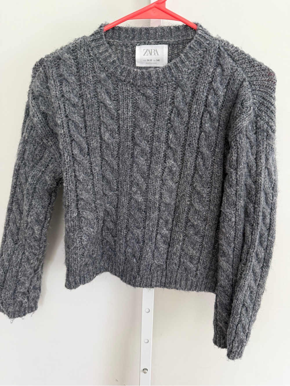 Zara kidslids Gray Cable Knit Sweater size 9-10